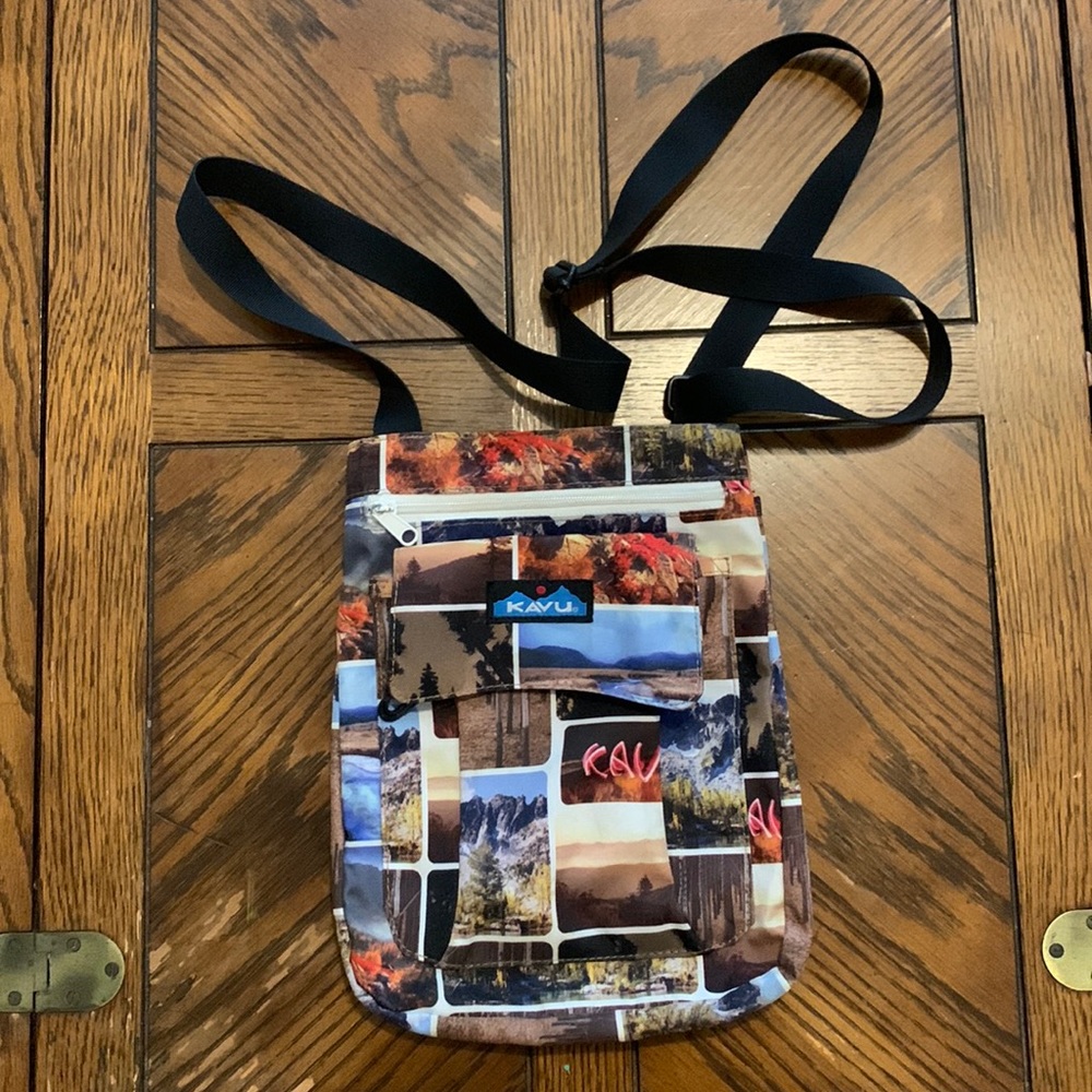 Adventure Crossbody Kavu Bag
